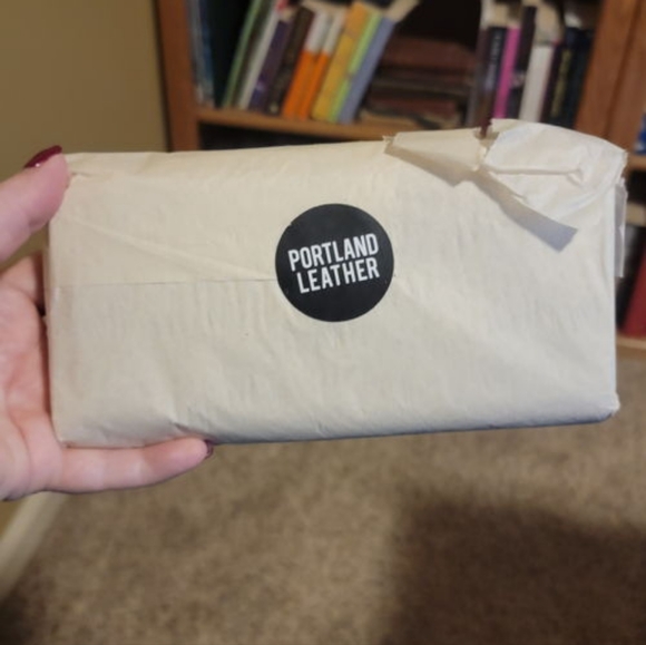 Portland Leather Goods brand new plum wallet - Picture 3 of 4